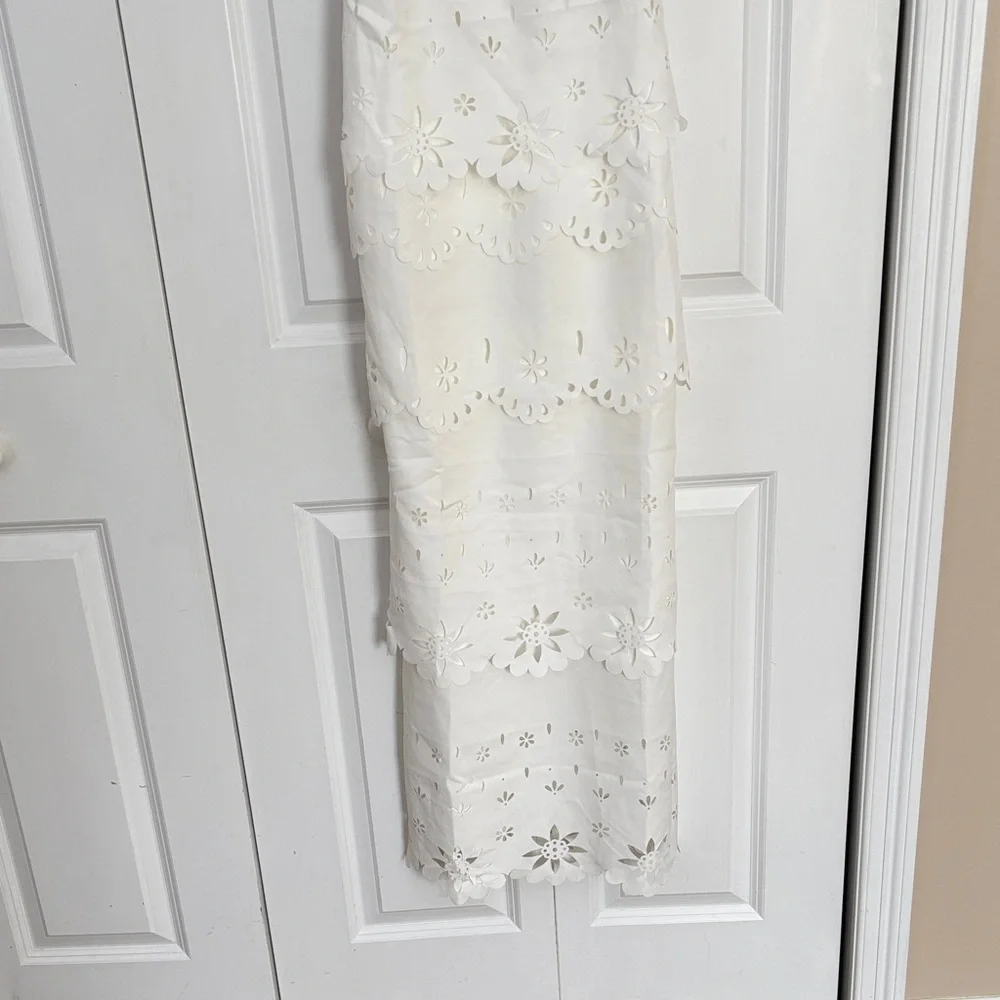 Petal & Pup White Floral Maxi Dress - Picture 5 of 8